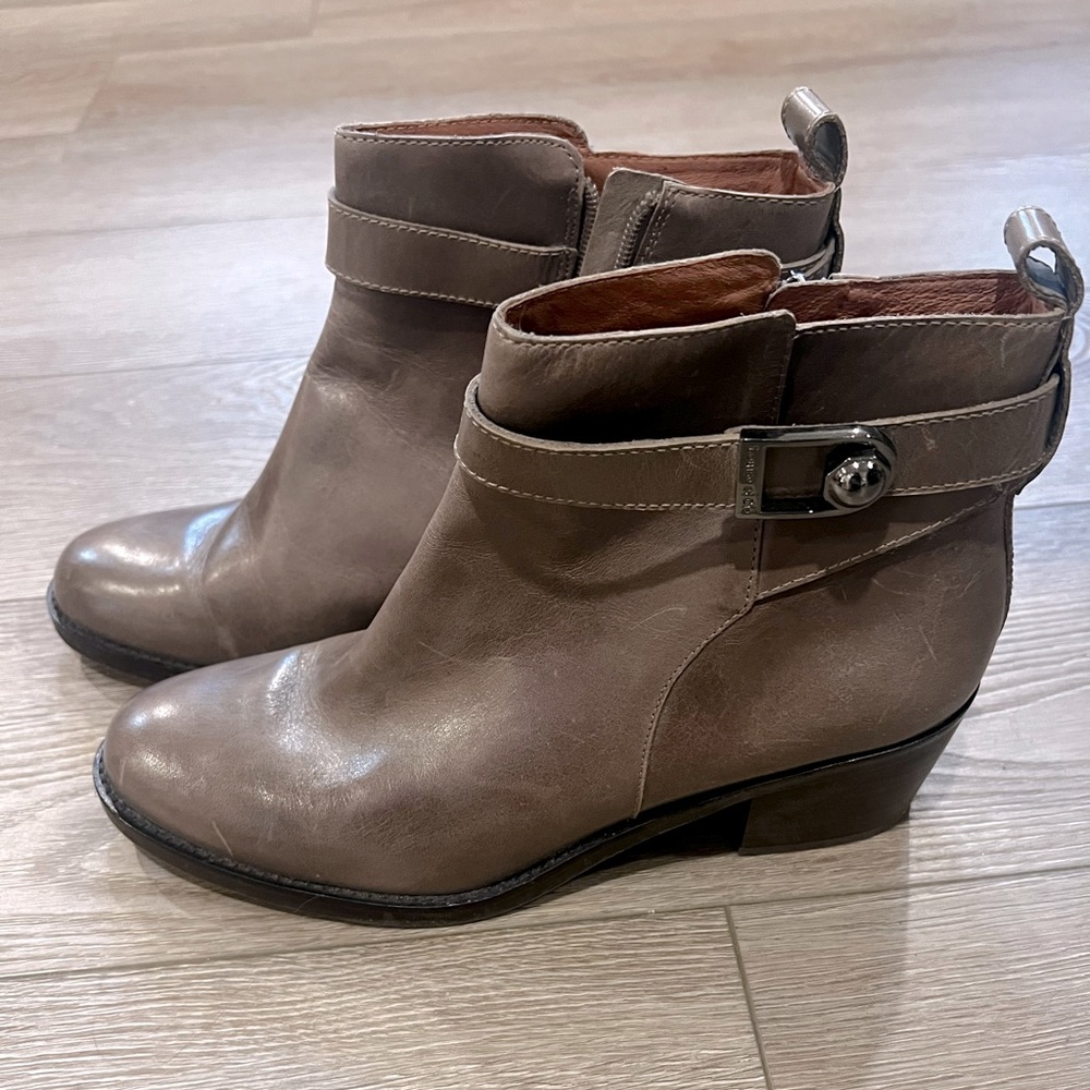Louise eat Cie Vincenzo Ankle Boots